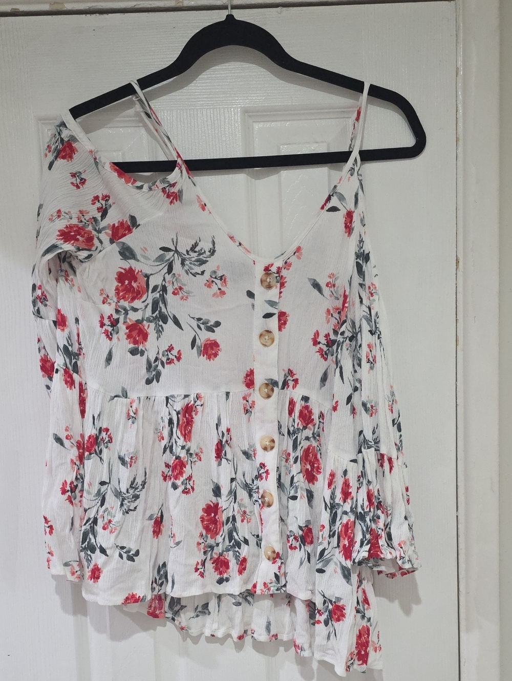 torrid White Floral Button-Front Cold-Shoulder Blouse with Red Roses